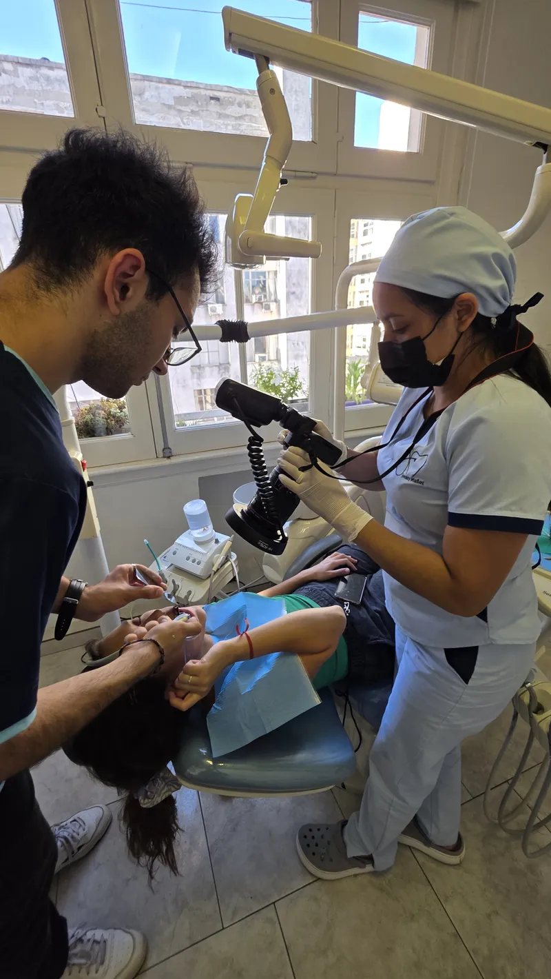 Equipo de JM Odontología Integral trabajando
